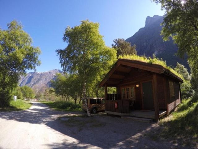 Trollveggen Camping 翁达尔斯内斯 外观 照片